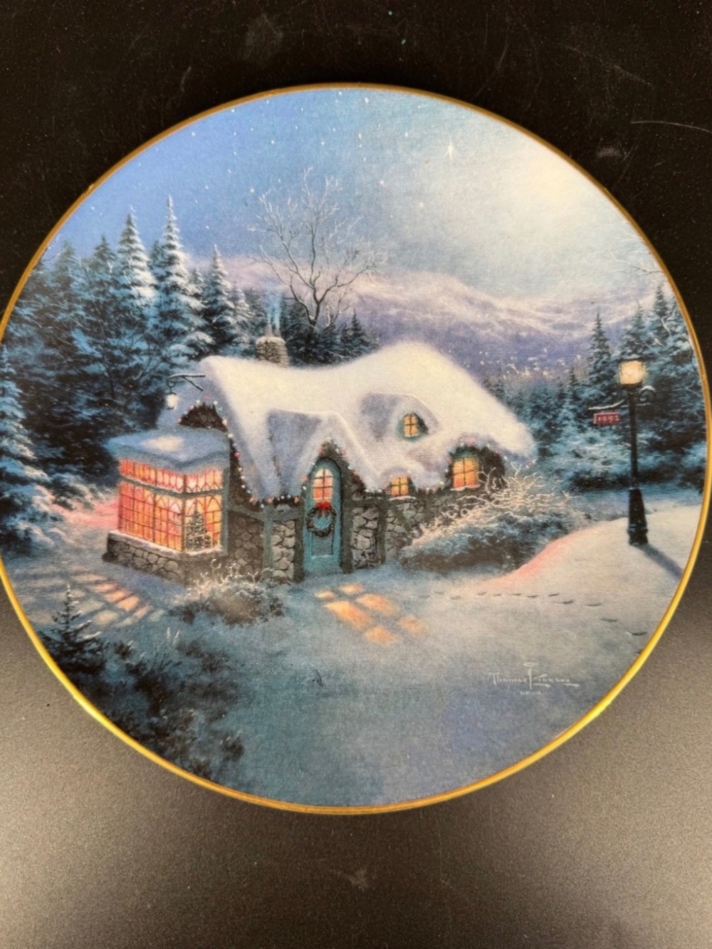 Knowles - Thomas Kinkade - "Silent Night" -  Collectible Plate